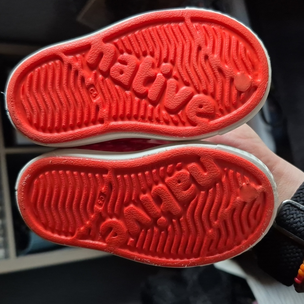 Native Sneakers - Picture 3 of 4